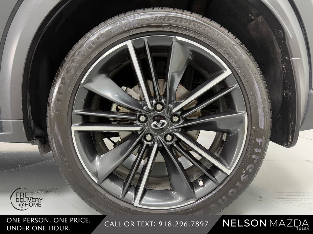 Used 2022 Black INFINITI LUXE image 14