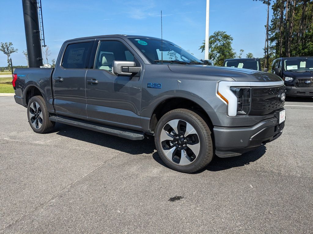 2025 Ford F-150 Lightning Platinum
