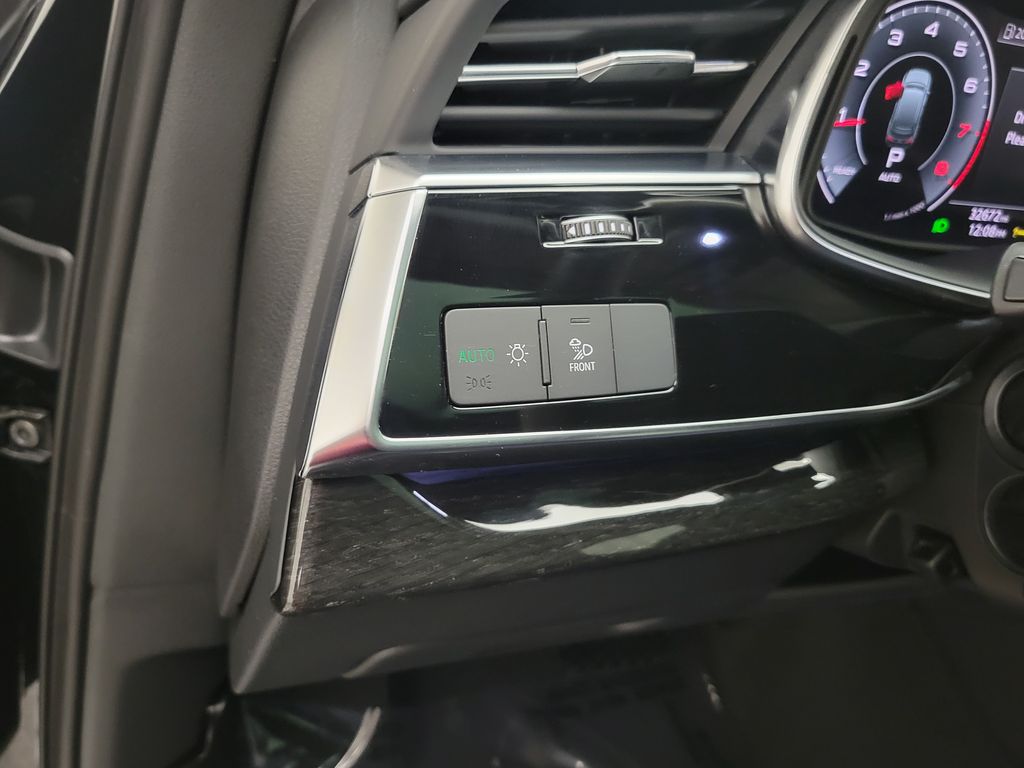 Thumbnail: 2023 Audi Q7 - 30