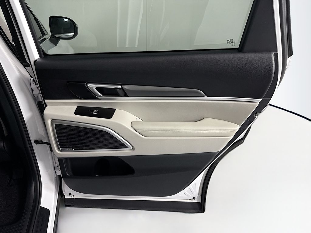 Thumbnail: 2021 Kia Telluride - 27