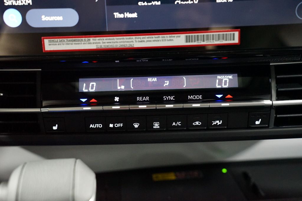 Thumbnail: 2025 Toyota Sienna - 20