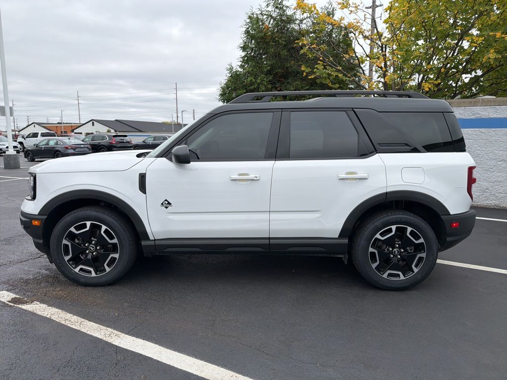 Thumbnail: 2022 Ford Bronco Sport - 2