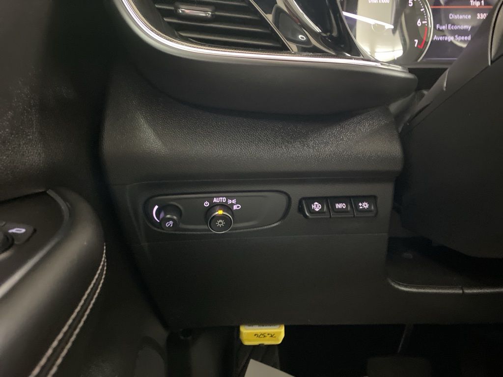 2021 Buick Envision Essence photo