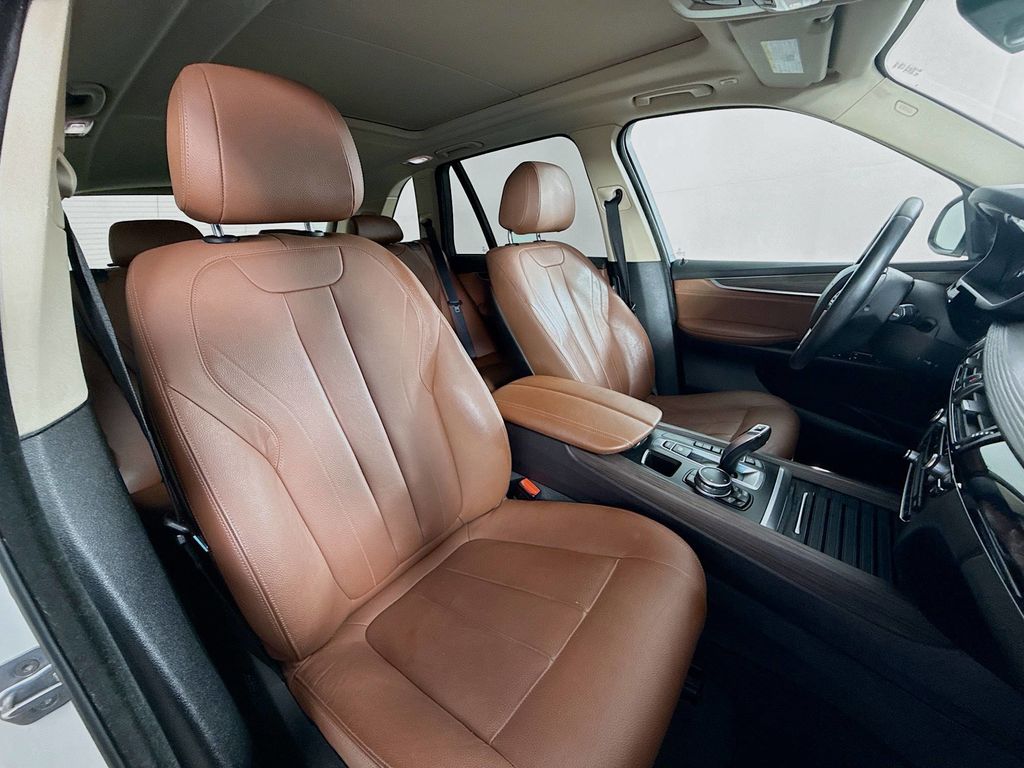 Thumbnail: 2015 BMW X5 - 29
