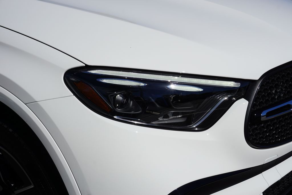 Thumbnail: 2026 Mercedes-Benz GLC - 10