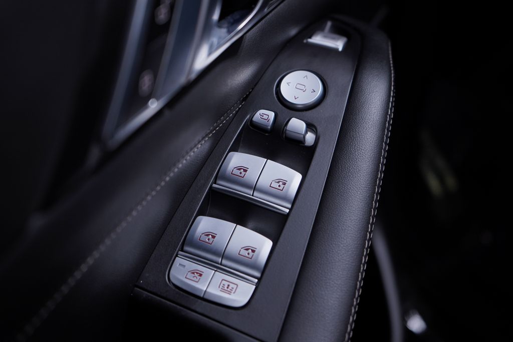 Thumbnail: 2025 BMW X7 - 18