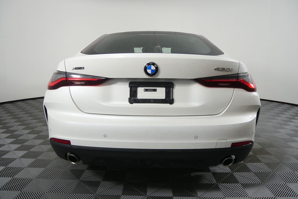 Thumbnail: 2025 BMW 4 Series - 4