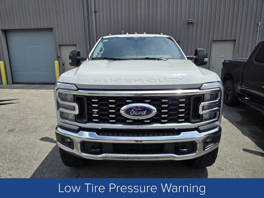 2026 Ford F-350 Super Duty LARIAT
