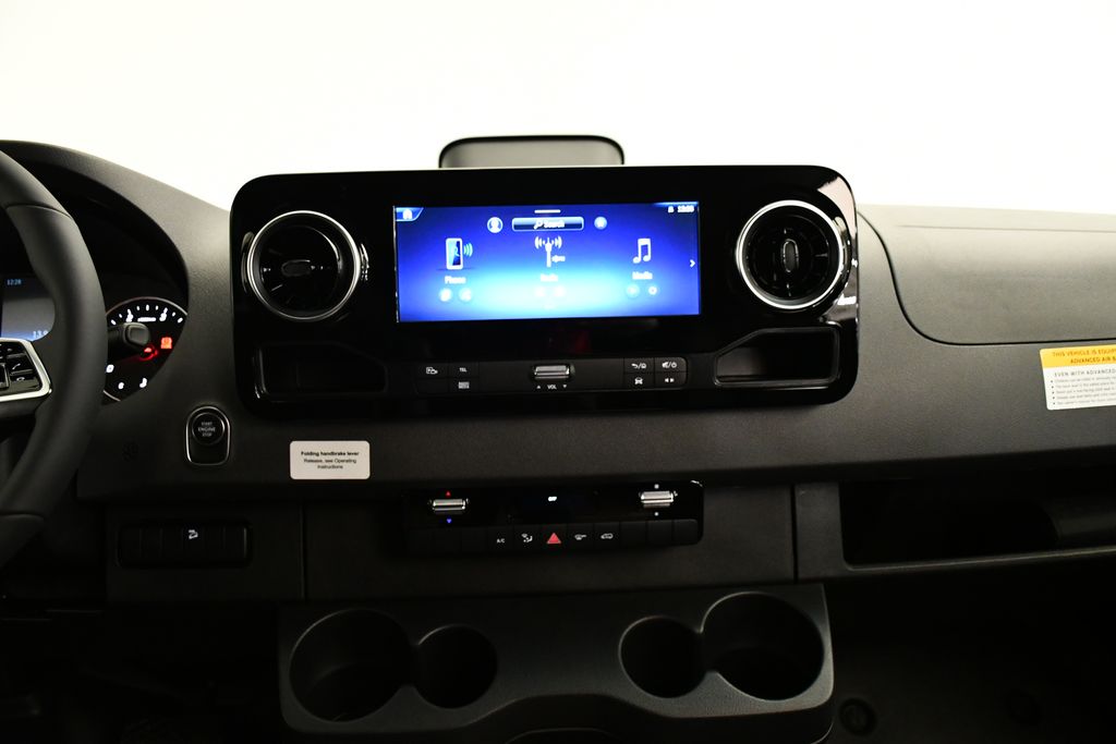 2025 Mercedes-Benz Sprinter 2500 24