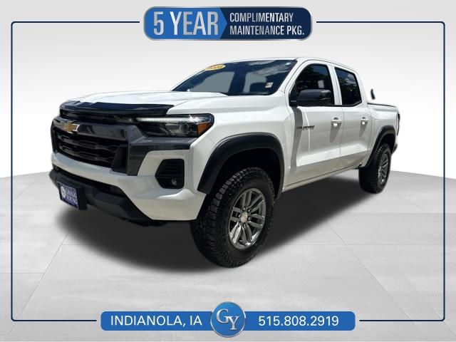 Summit White 2025 Chevrolet Colorado Pickup Truck Four-Wheel Drive 8-Speed Automatic