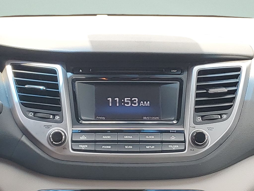 Used 2017 Black Hyundai SE image 14
