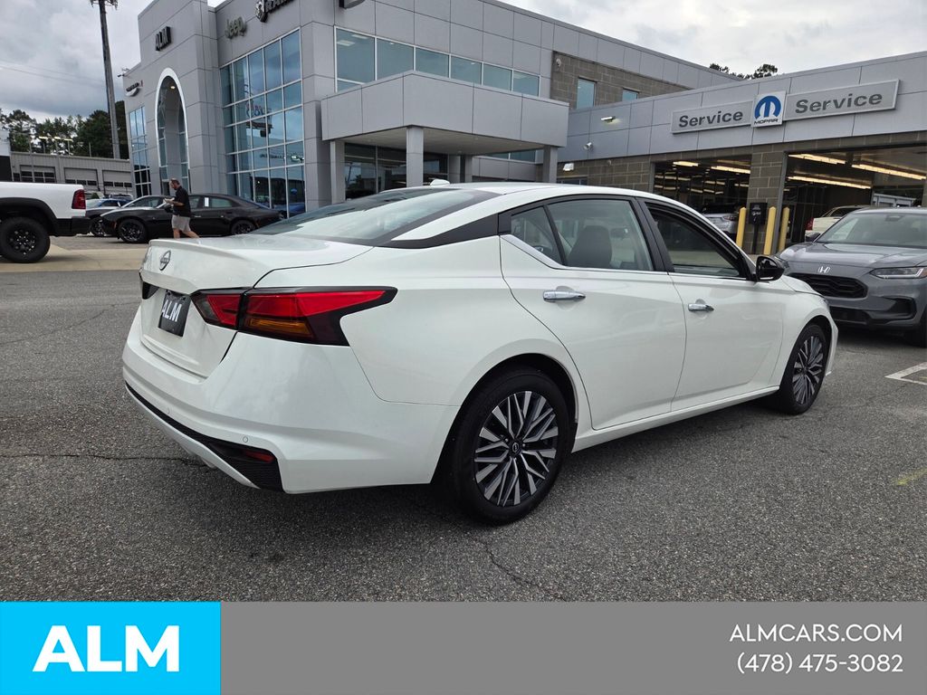 2025 Nissan Altima SV - Photo 12