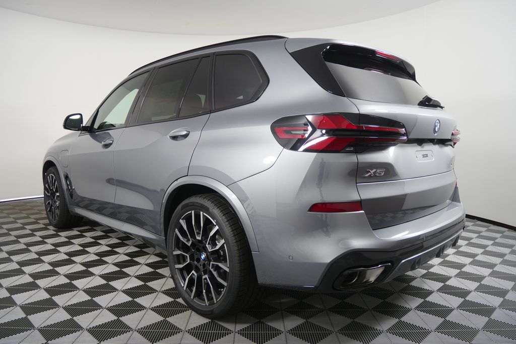 Thumbnail: 2026 BMW X5 - 5