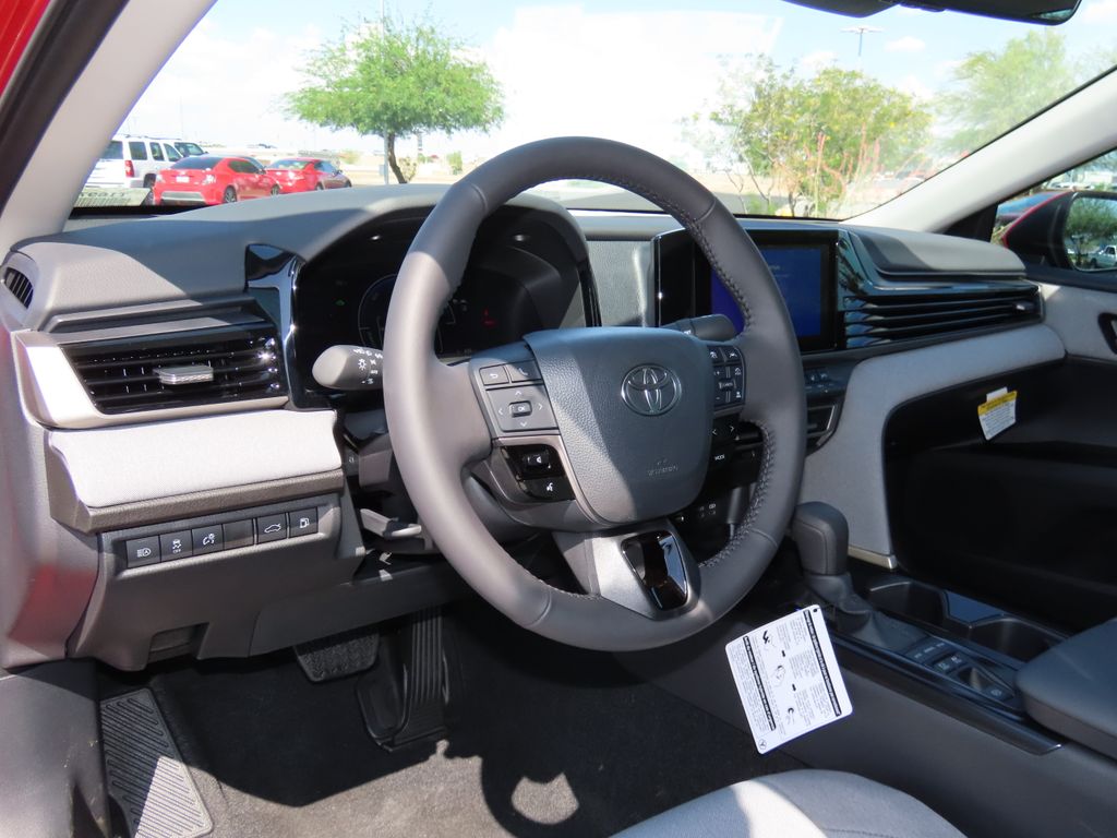 2025 Toyota Camry LE 9