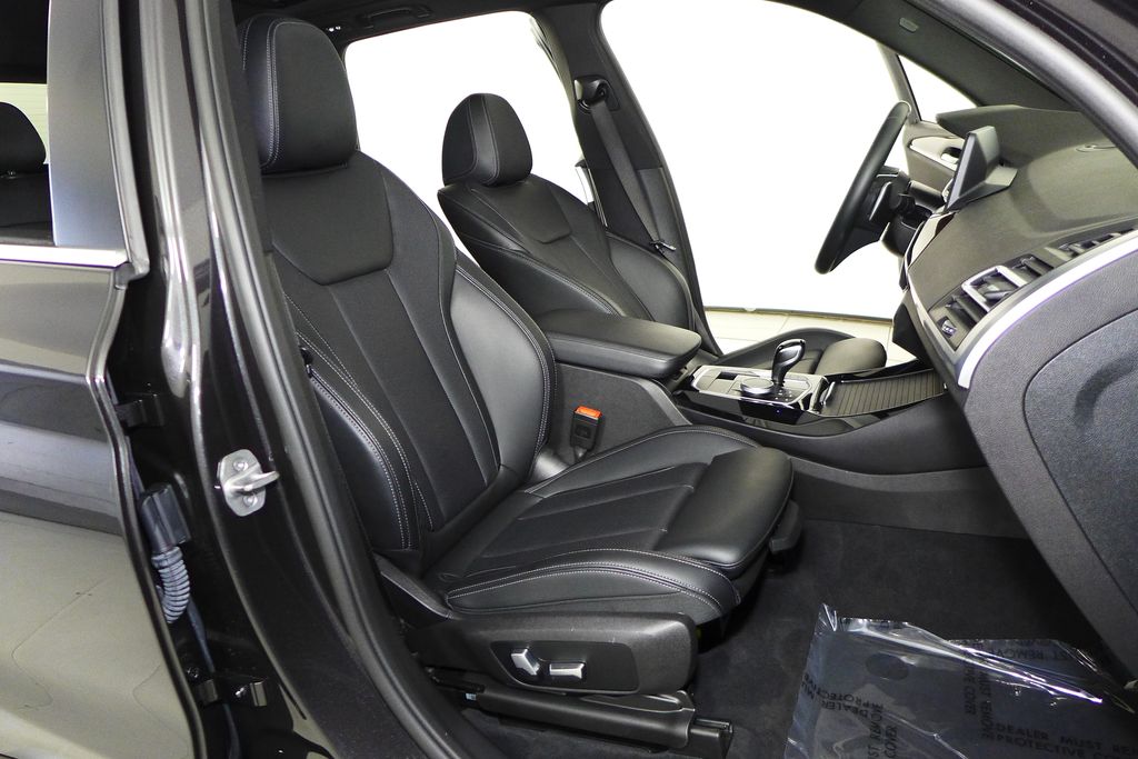 Thumbnail: 2023 BMW X3 - 19