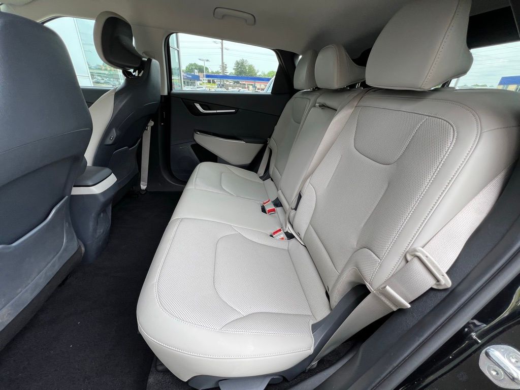 2022 Kia EV6 Wind photo