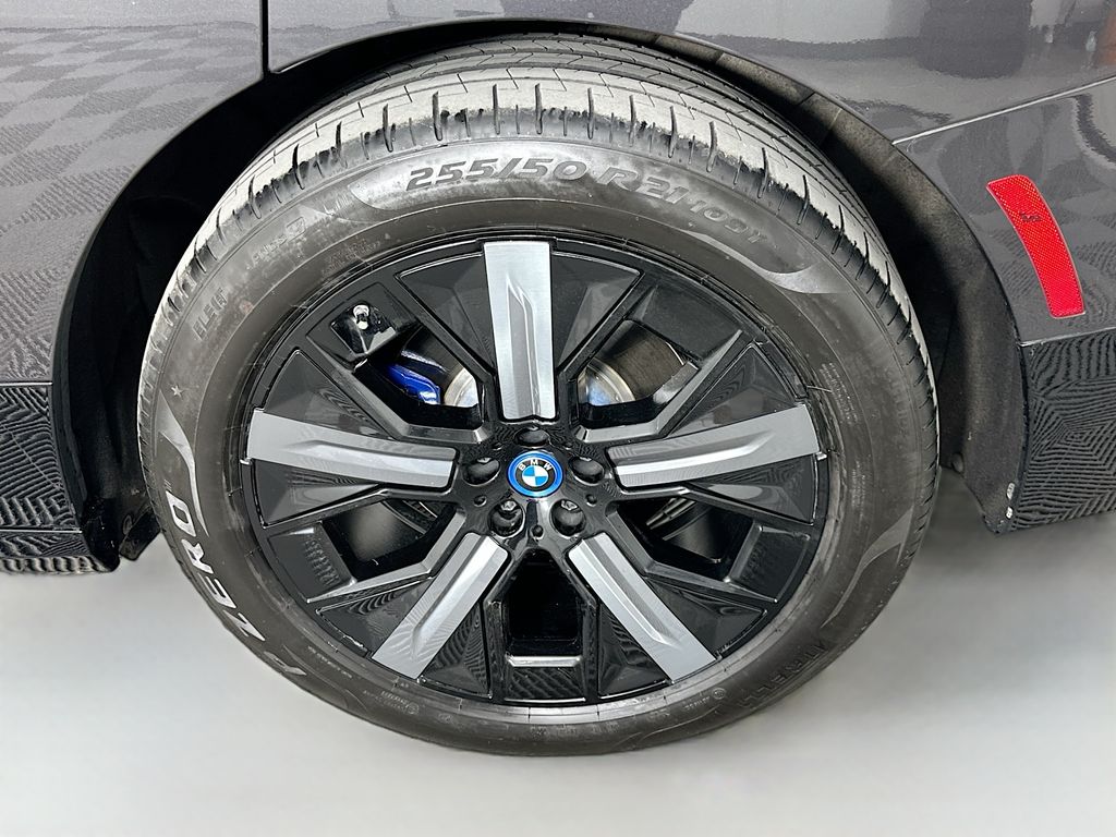 Thumbnail: 2023 BMW iX - 31