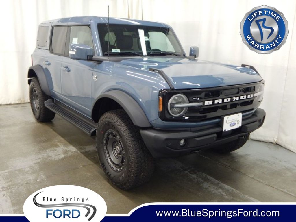 Blue (Azure Gray Metallic Tri-Coat) 2025 Ford Bronco Outer Banks 4-Door 4WD SUV / Crossover Four-Wheel Drive Automatic