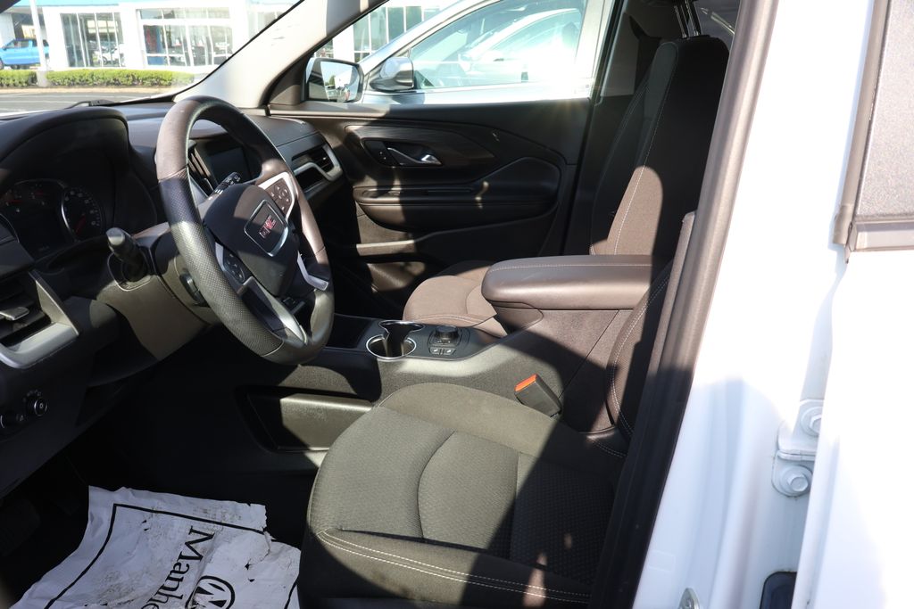2023 GMC Terrain SLE 12