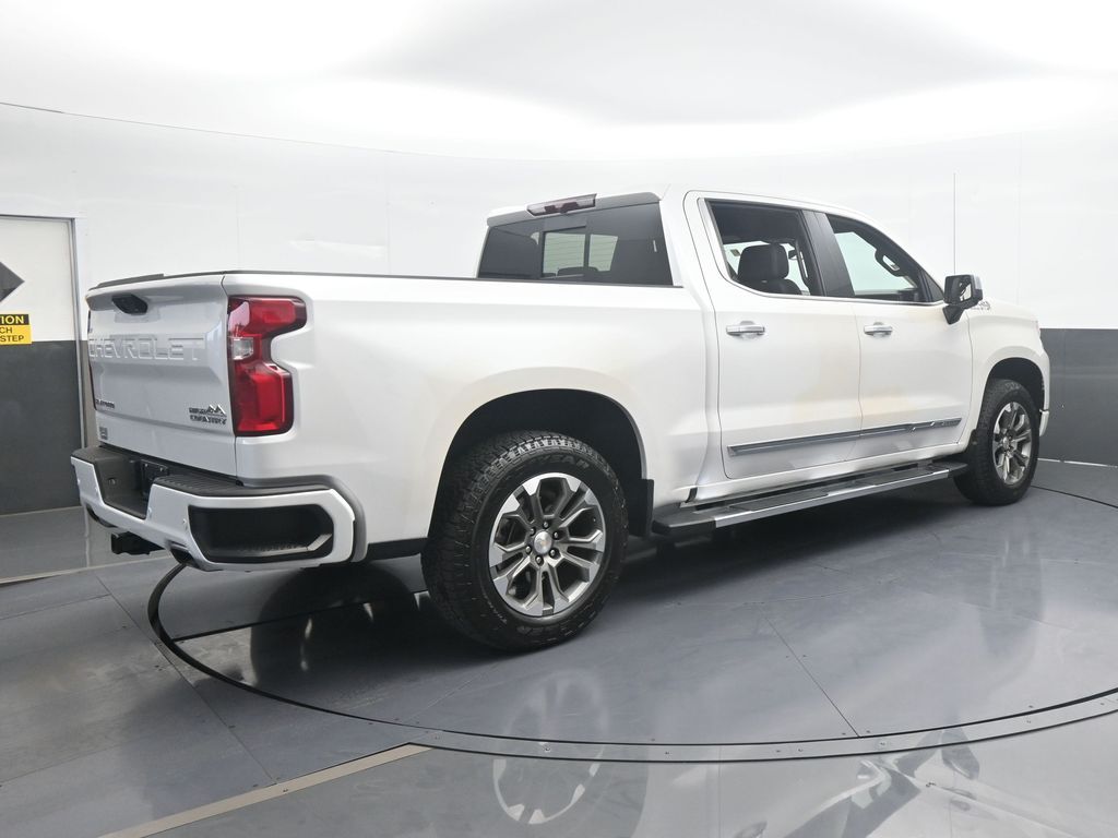 Used 2024 Iridescent Pearl Tricoat Chevrolet High Country image 6