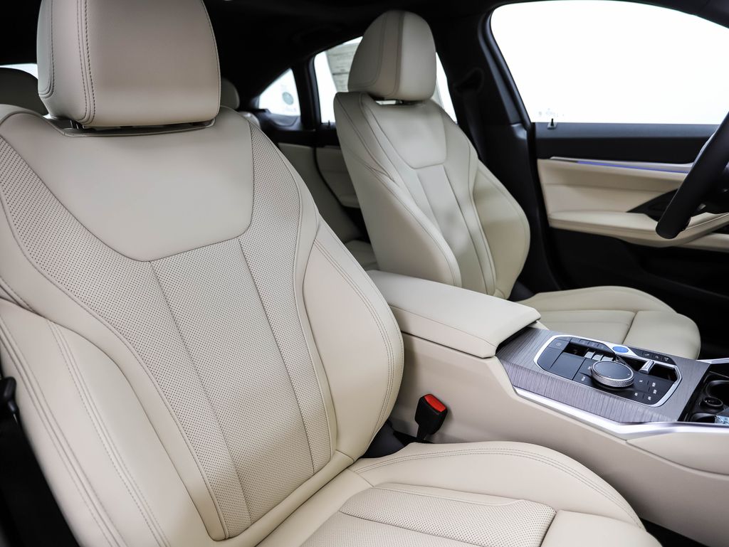 2025 BMW i4 xDrive40 28