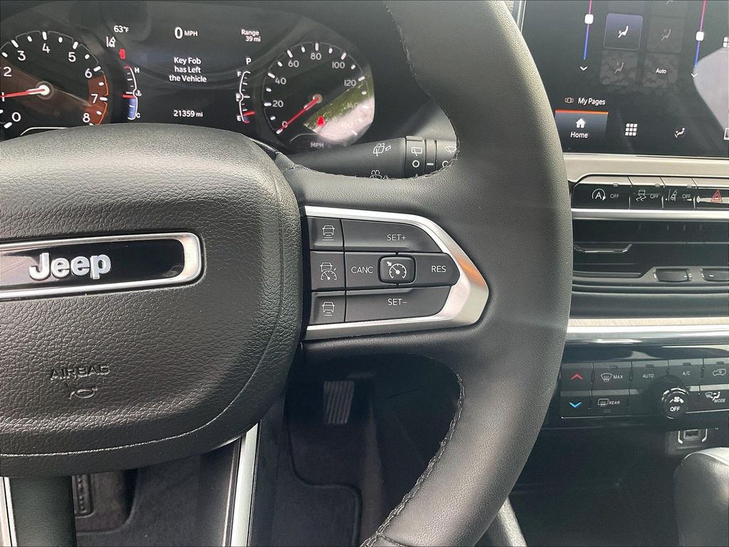 2023 Jeep Compass — photo 24