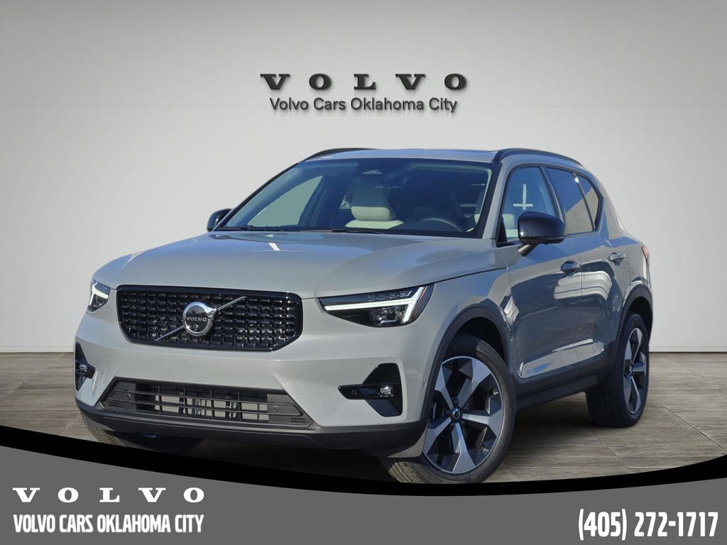 2026 Volvo XC40 Plus's photo