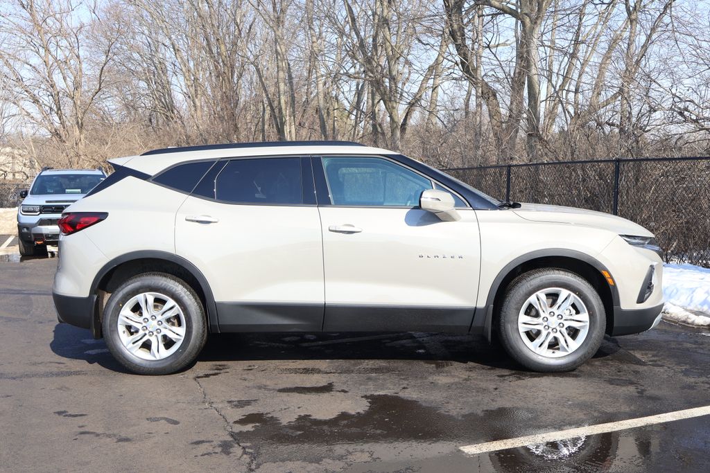 Thumbnail: 2021 Chevrolet Blazer - 9