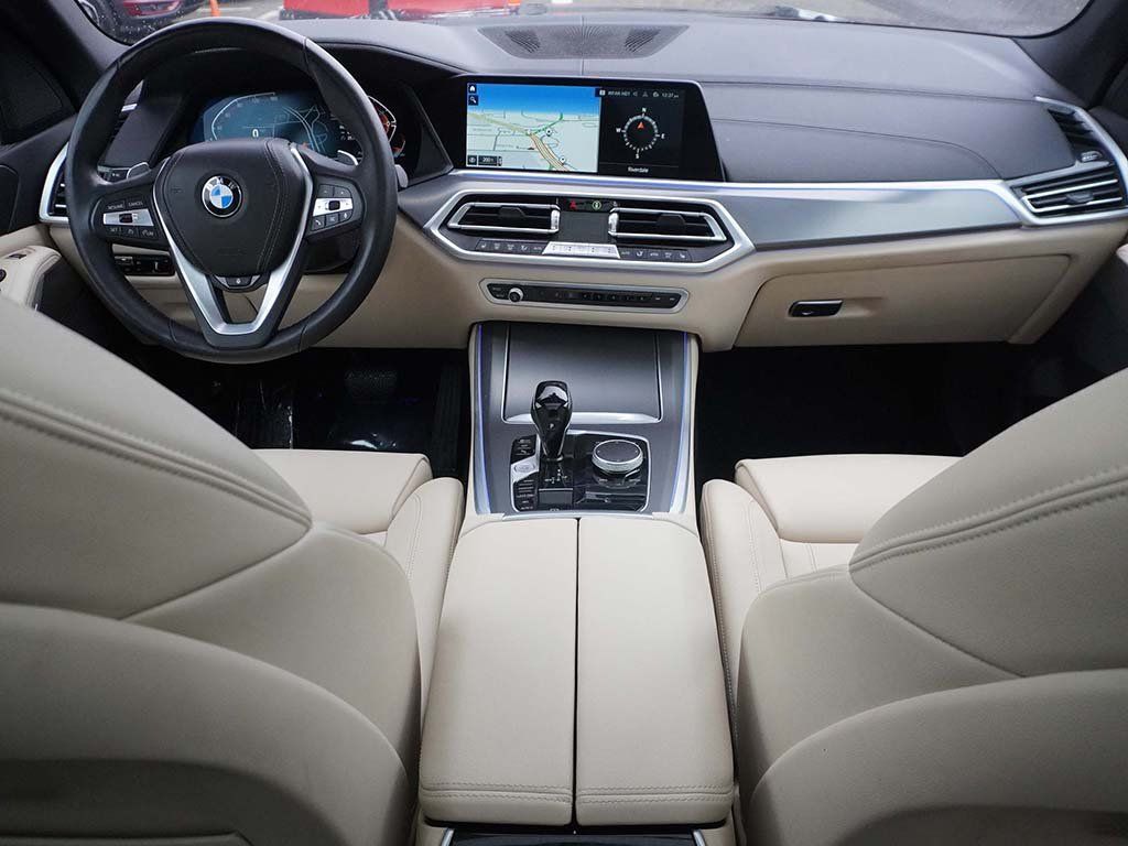 Used 2022 Gray BMW xDrive40i image 44