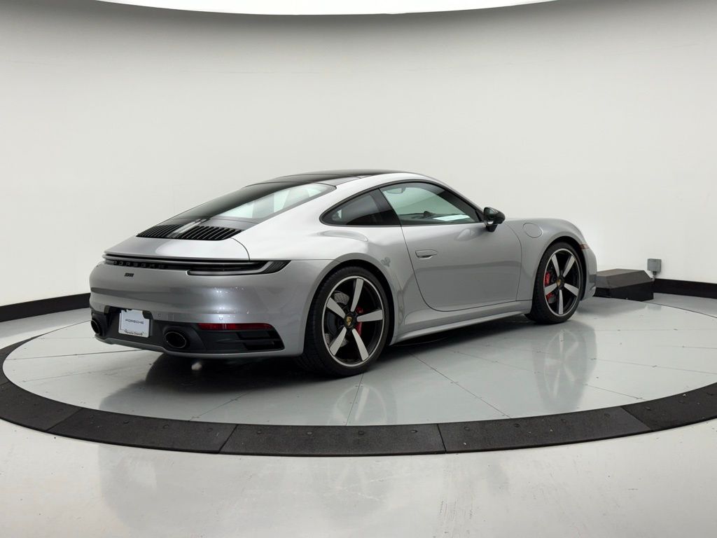 Thumbnail: 2021 Porsche 911 - 6