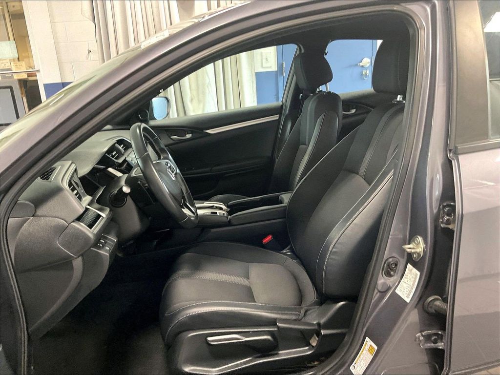 2019 Honda Civic — photo 10