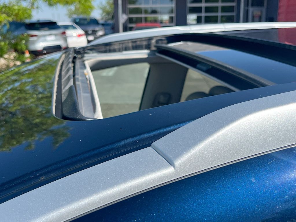 Used 2019 Blue INFINITI LUXE image 23