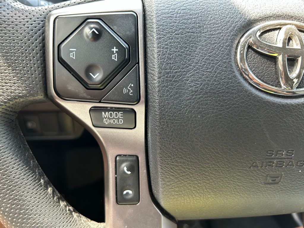 2022 Toyota Tacoma SR5 25