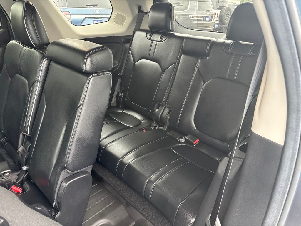 Used 2025 Honda Pilot SUV