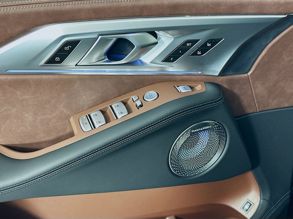 Thumbnail: 2026 BMW XM - 20