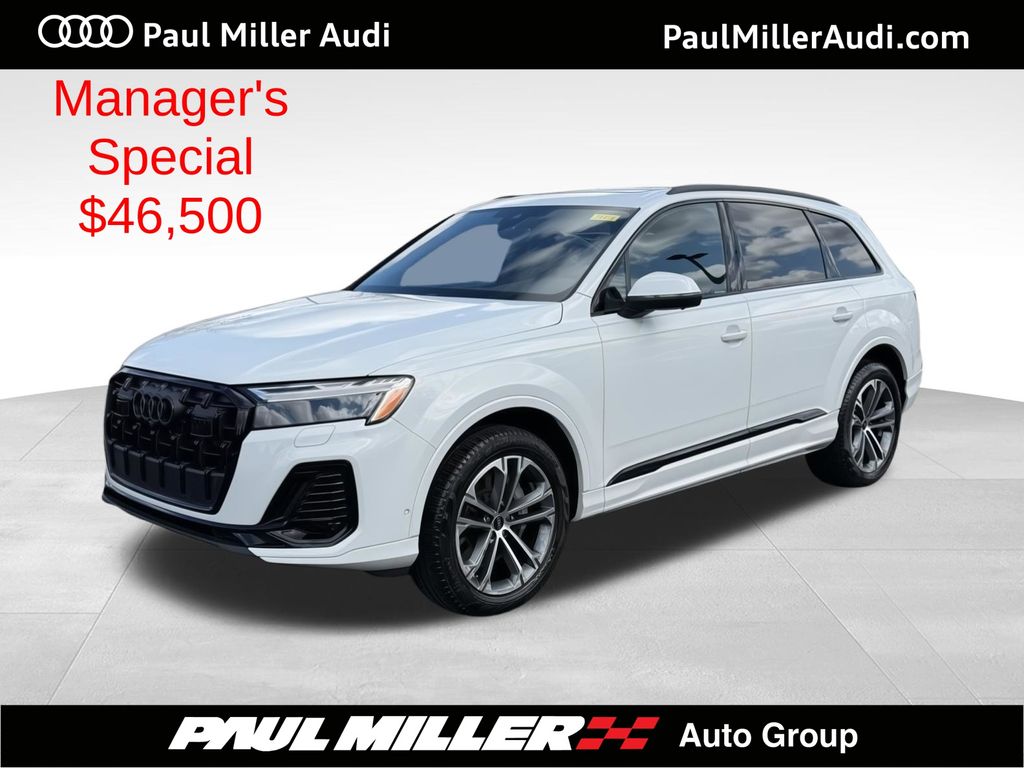 Glacier White 2025 Audi Q7 quattro Premium 45 TFSI SUV / Crossover All-Wheel Drive 8-Speed Automatic