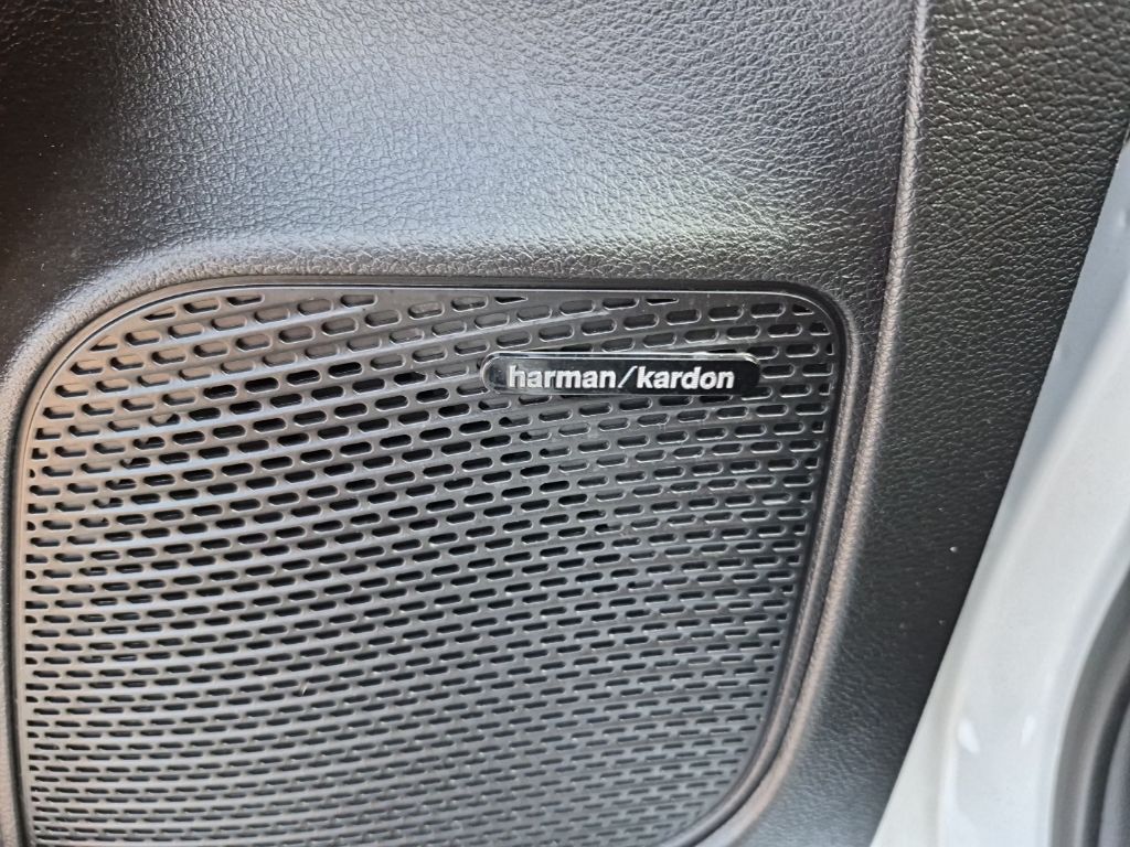 Used Car 2023 Chrysler Pacifica Hybrid  Pinnacle For Sale Under $35,000 In Austin, Texas