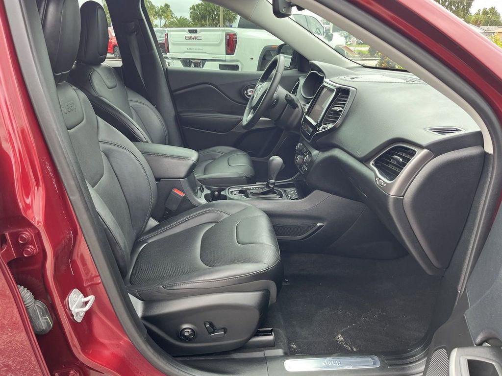 2019 Jeep Cherokee Limited 13