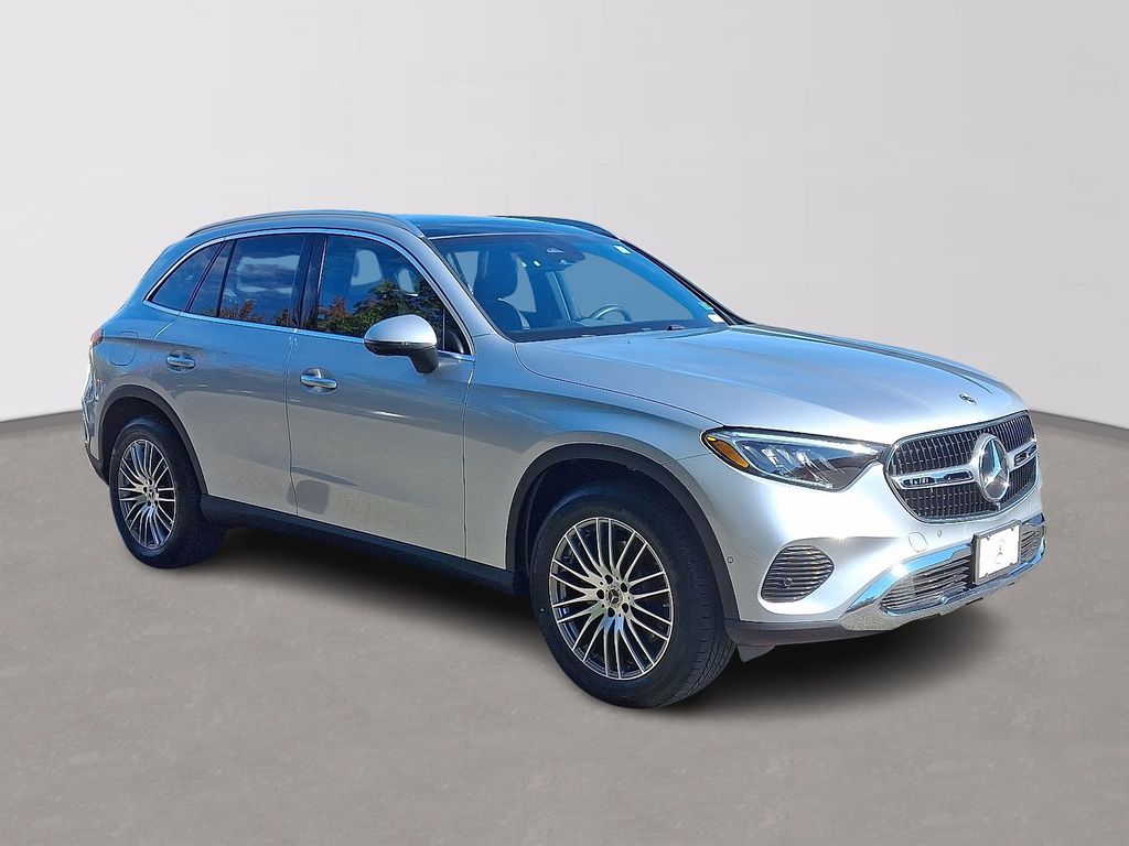 Thumbnail: 2025 Mercedes-Benz GLC - 3