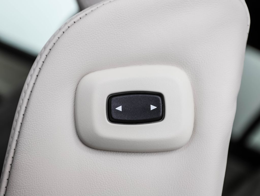 Thumbnail: 2026 BMW X7 - 26