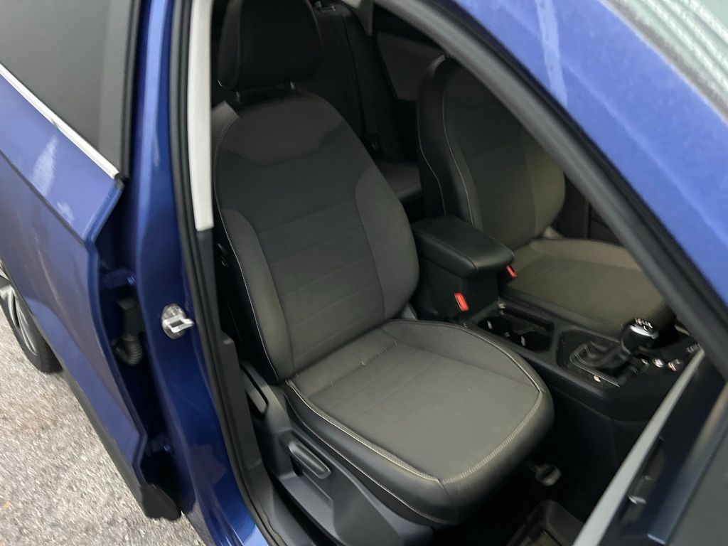 Thumbnail: 2022 Volkswagen Taos - 15