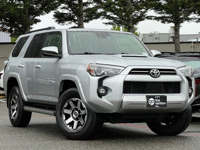 Classic Silver Metallic 2021 Toyota 4Runner SUV / Crossover Four-Wheel Drive 5-Speed Automatic Overdrive