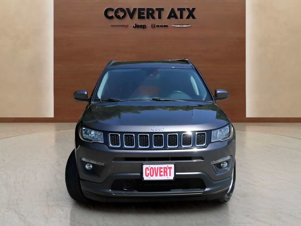 Used 2021 Gray Jeep Latitude image 8