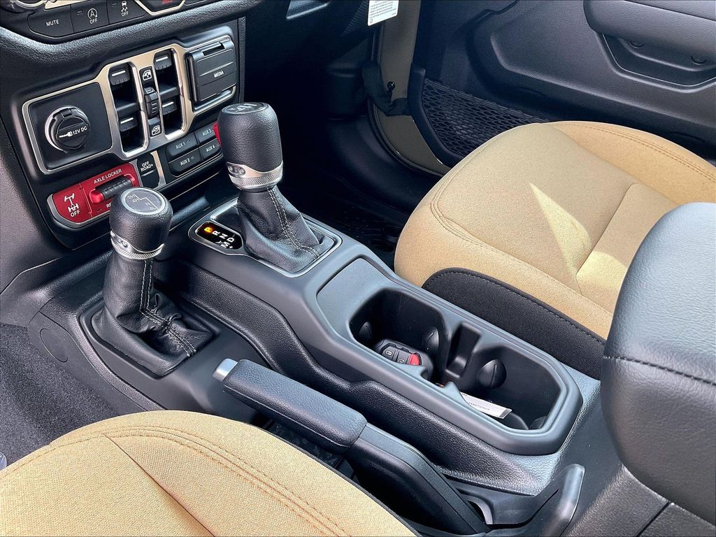 2026 Jeep Wrangler — photo 14
