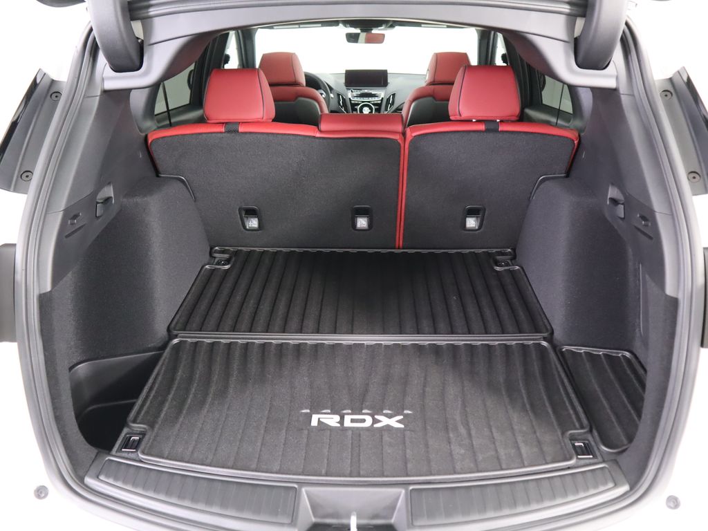 Thumbnail: 2025 Acura RDX - 30