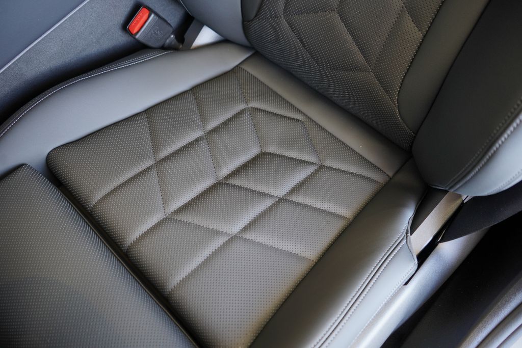 Thumbnail: 2026 BMW 5 Series - 12