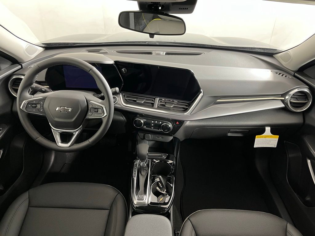 Thumbnail: 2026 Chevrolet Trax - 14