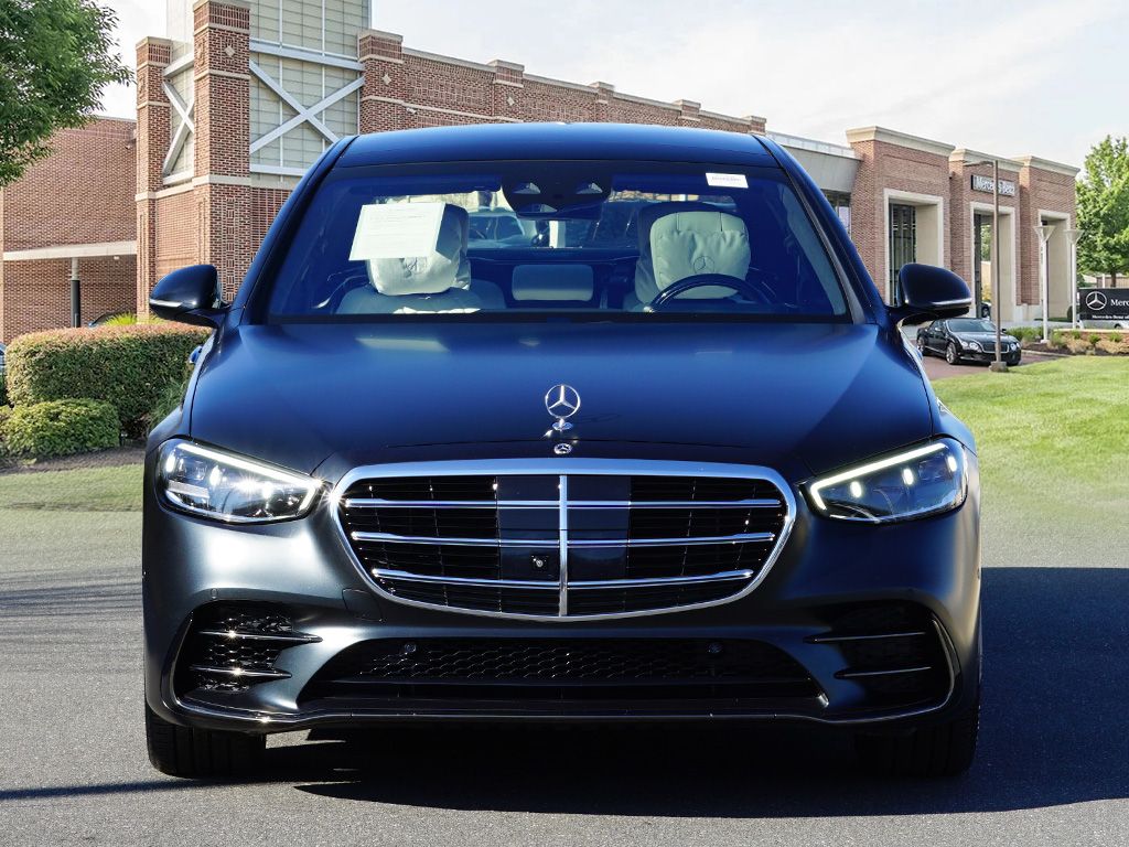 Thumbnail: 2023 Mercedes-Benz S-Class - 2