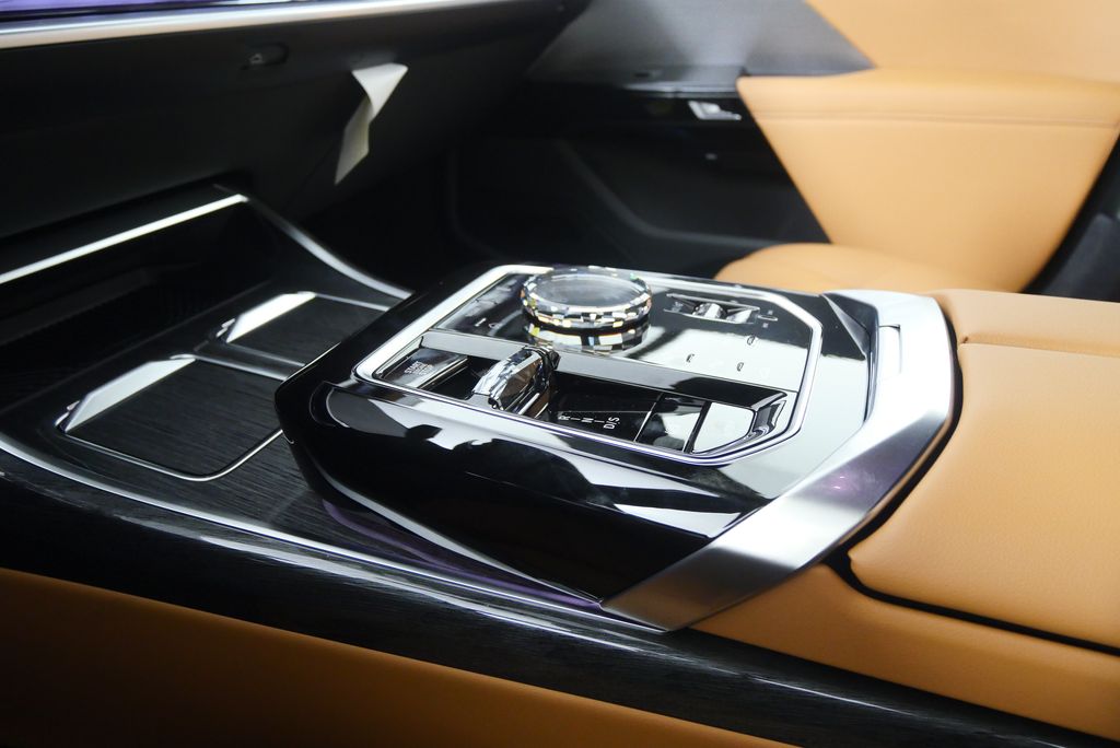 Thumbnail: 2026 BMW 7 Series - 24