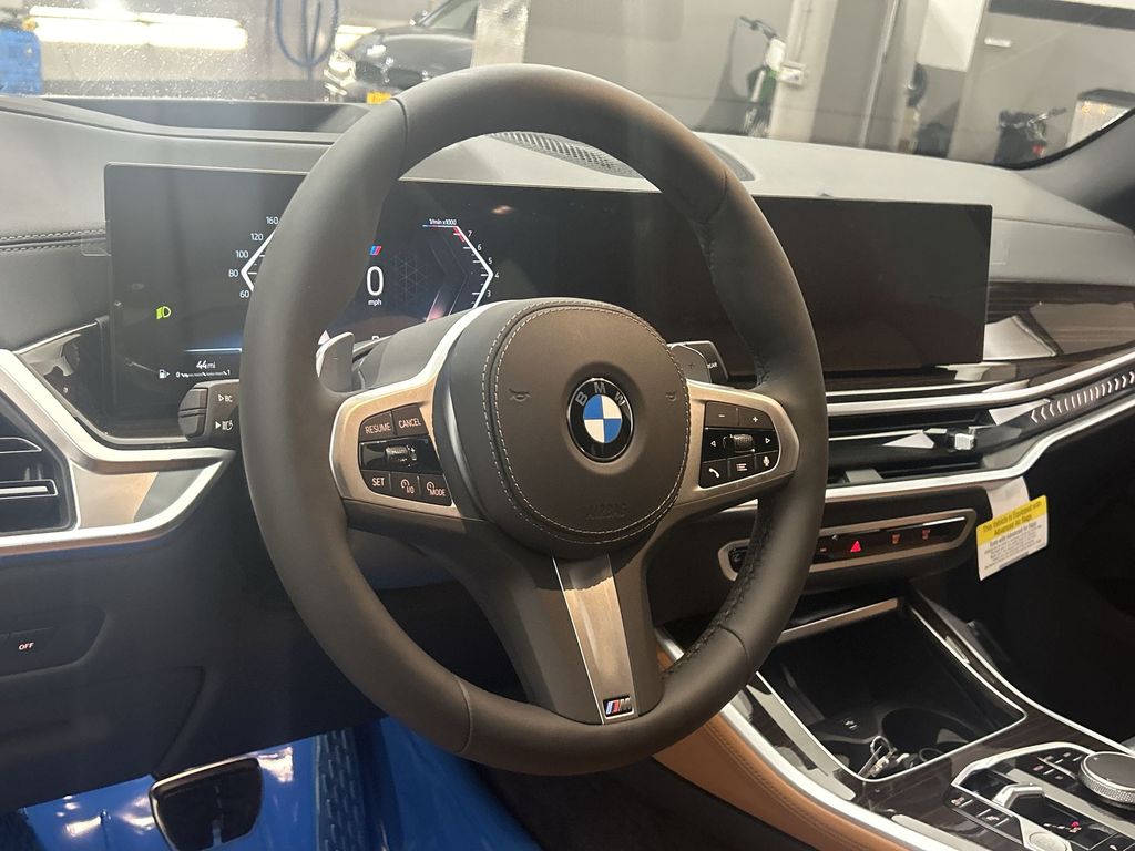 2025 BMW X5 xDrive40i 14